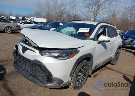 2024 Toyota Corolla Cross Hybrid Se z USA, uszkodzony, nr VIN 7MUFBABG4RV025858